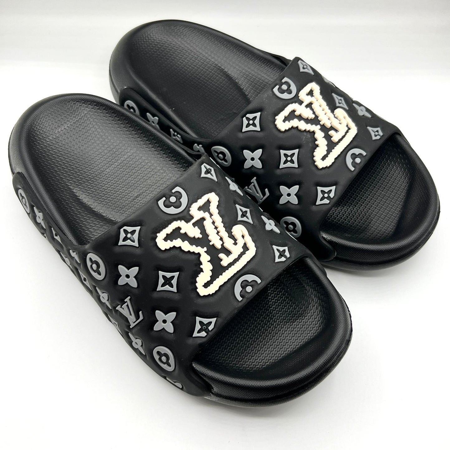 L-V SLIDE BLACK