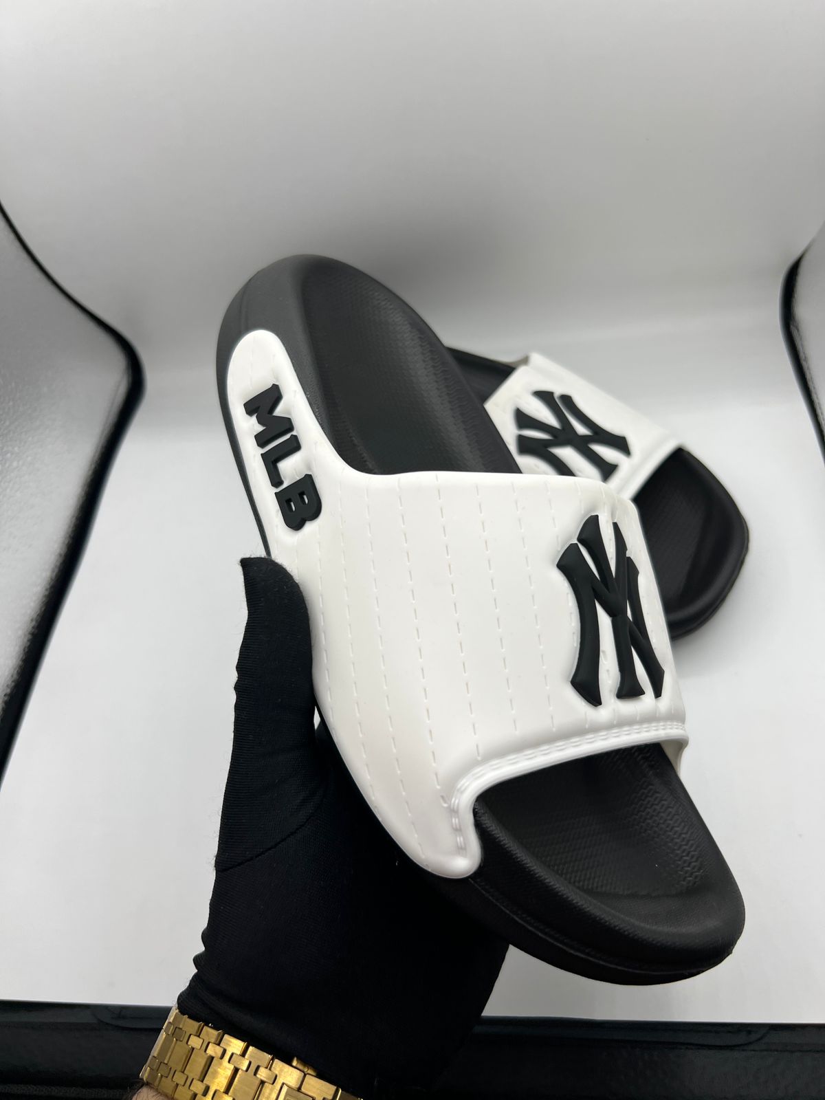 N-Y SLIDE WHITE