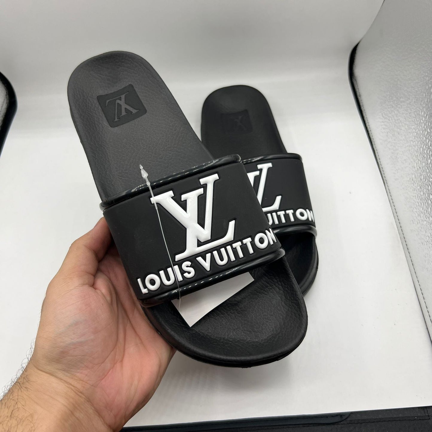 LV SLIDE WHITE